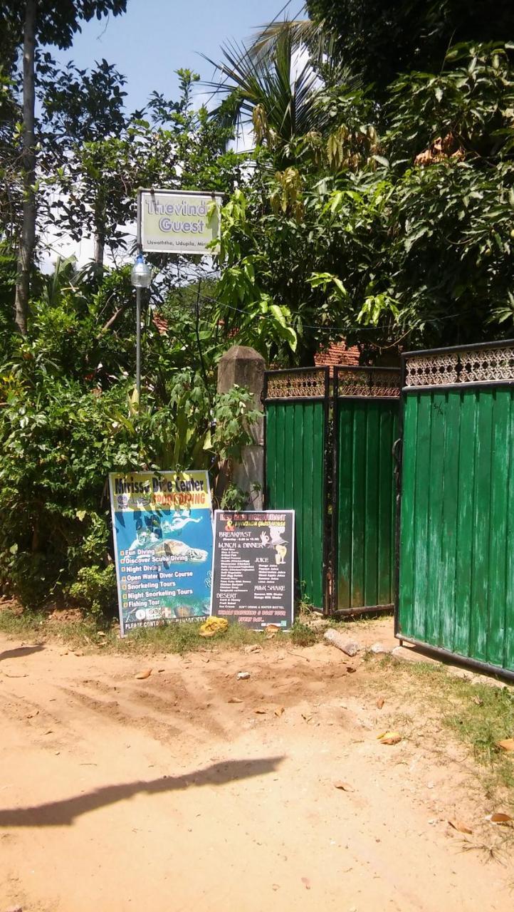 Thevindu Guest & Redmud Resturent Banduramulla Exterior photo